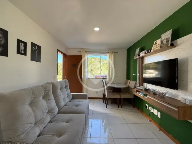Apartamento Reformado com 2 Quartos à Venda em Albuquerque Teresópolis/RJ codigo: 386426