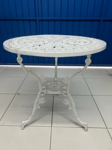 Mesa de alumínio