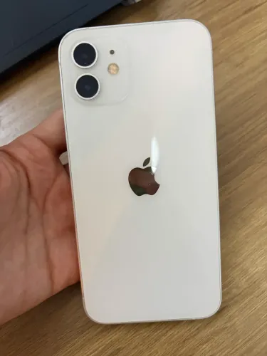 iPhone 12 usado