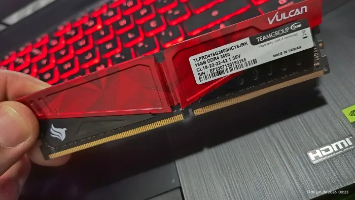 Memória RAM DDR4 16GB 3600MHz