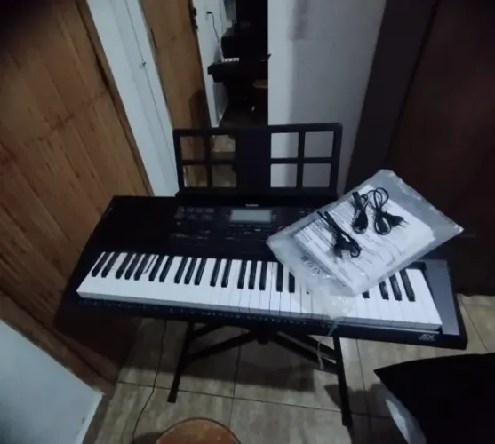 :Kit Teclado Casio CT-X700 (61 Teclas) + Suporte Smart X Duplo + Capa