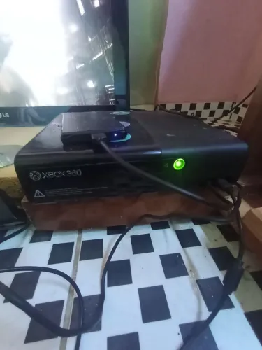 Vendo ou troco Xbox 360
