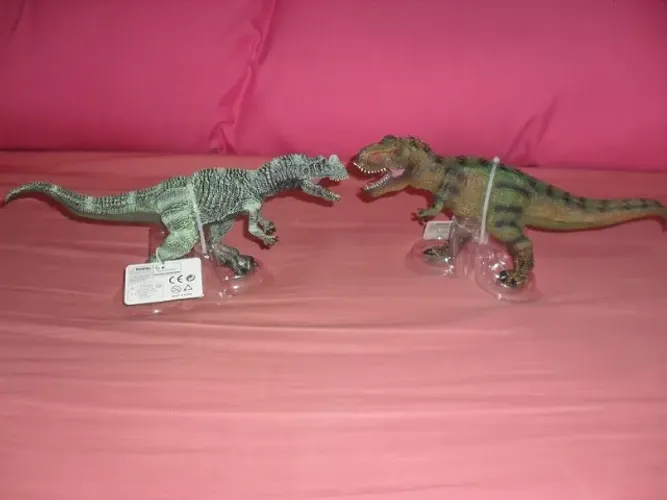 Dinossauros de Resina Novos