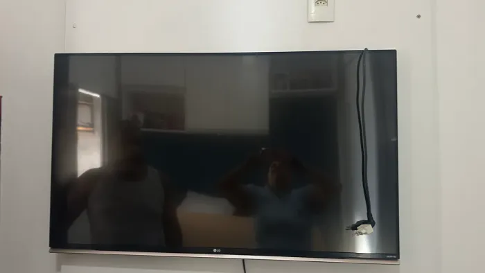 Tv para usar peças