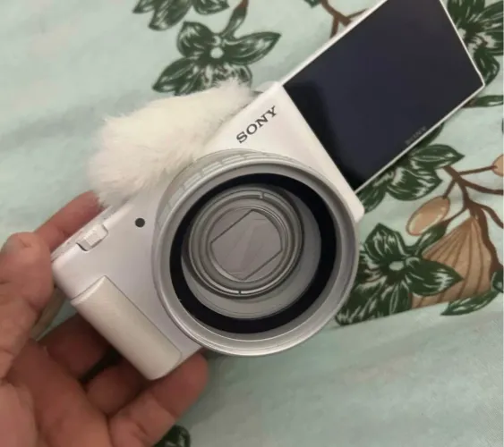 Vende camera Sony  zv1 