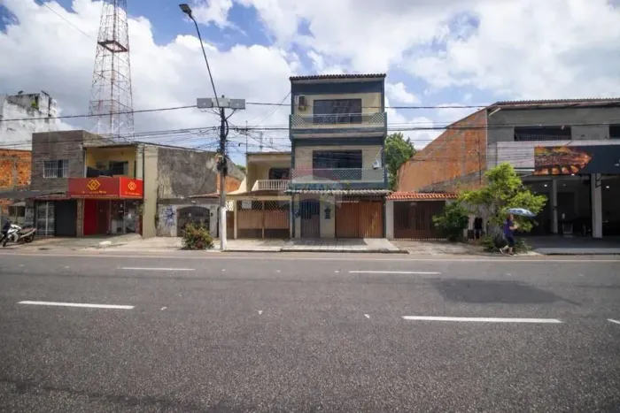 Imóvel para venda - 529 m2 - 4 quartos em Marco - Belém - PA