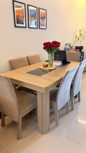 Mesa de jantar 6 lugares Lipto?s em bom estado.