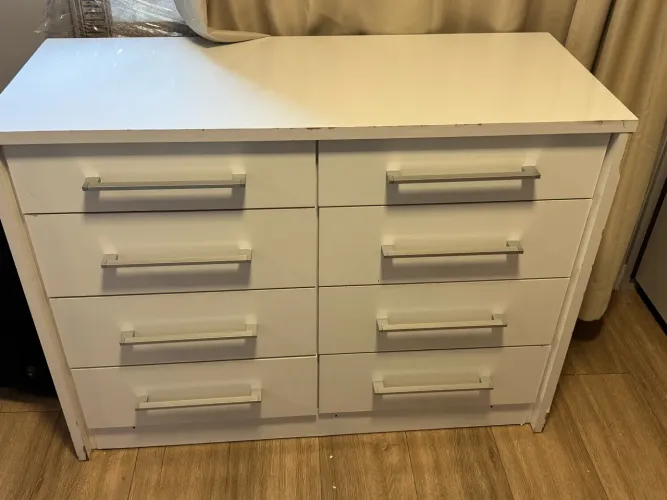 Cômoda 8 Gavetas em MDF Branca