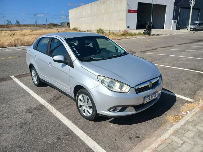 Fiat Grand Siena Attrac. 1.4 EVO F.flex 8V 2015
