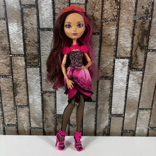Boneca Ever After High Briar Beauty, filha da Bela Adormecida - Mattel 