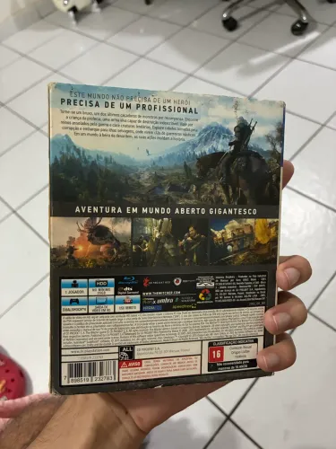 The Witcher 3 PS4 Completo com brindes de lançamento