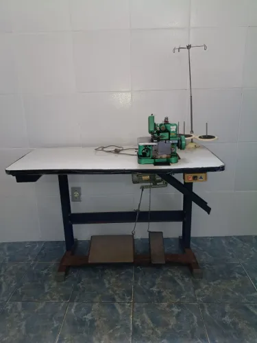 Máquina overlock semi industrial butterfly