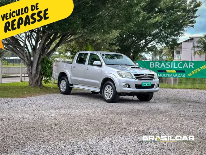 Toyota Hilux CD SRV D4-d 4X4 3.0 TDI Diesel AUT 2014