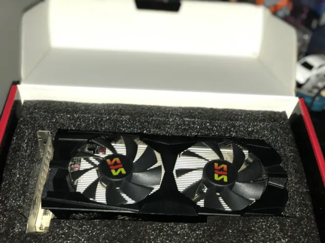 Placa de Vídeo AMD Radeon RX 580 8GB SJS - Com Caixa - Impecável