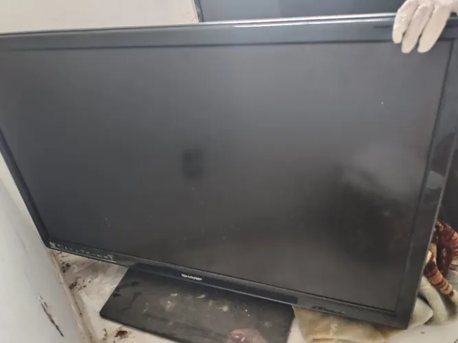 TV Sharp Aquos 46" (Modelo LC-46R54B) - Para Retirada de Peças / Sucata