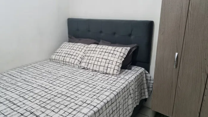 Cama King com Cabeceira