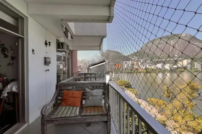 Apartamento : Padrão / Residencial / Lagoa