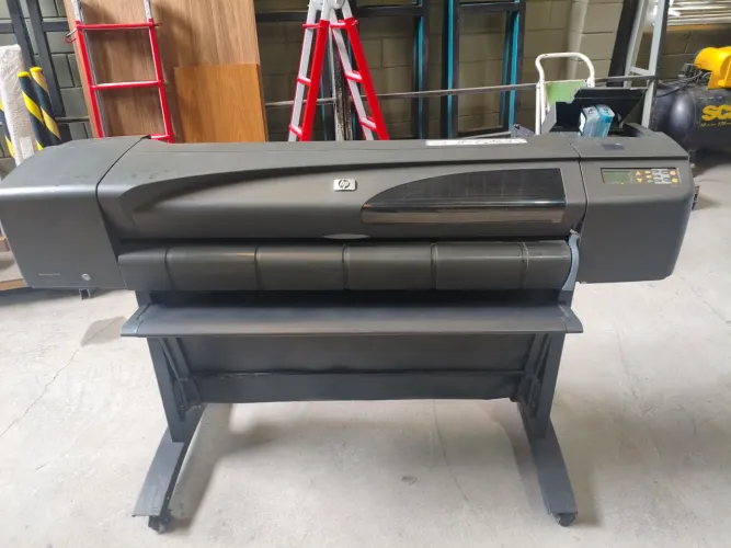 Plotter de impressão e de recorte para tirar peças
