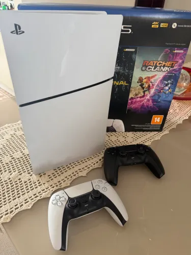 PS5 Digital com 2 controles