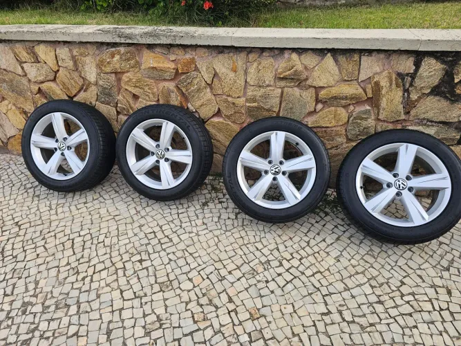 Oportunidade Rodas originais aro 17 com pneus continental VW Audi 5x112 muito novo