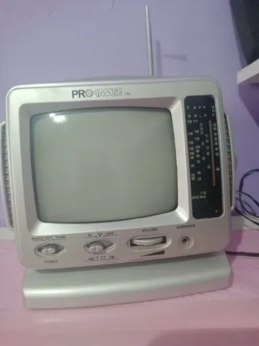 Mini Televisão Analógica E Radio Portátil