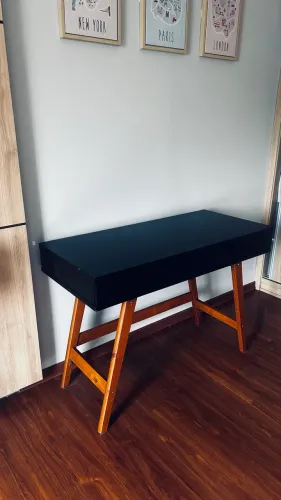 Mesa escritório quarto ou sala Tock Stock 