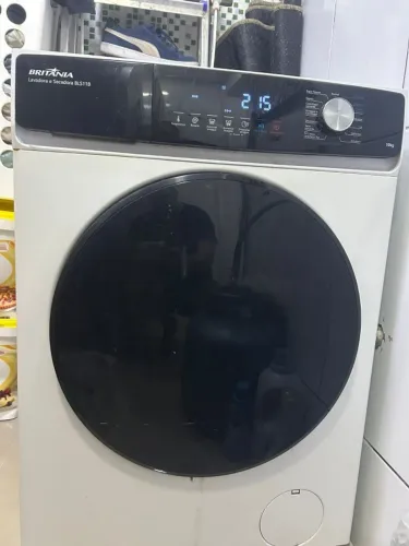LEIA O ANÚNCIO. Lava e seca Britania 10kg, com defeito, a borracha esta com um pedaço ras