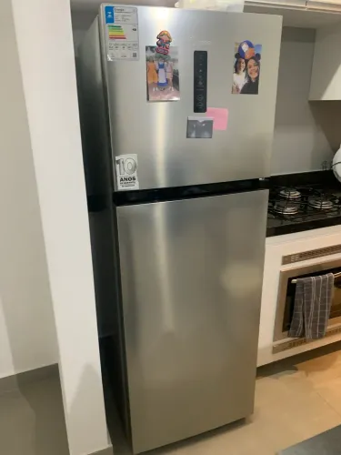 Vendo Geladeira Midea 347 l