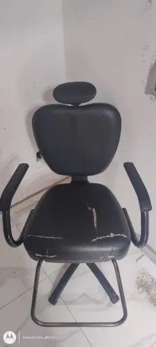 Cadeira barbearia semi nova