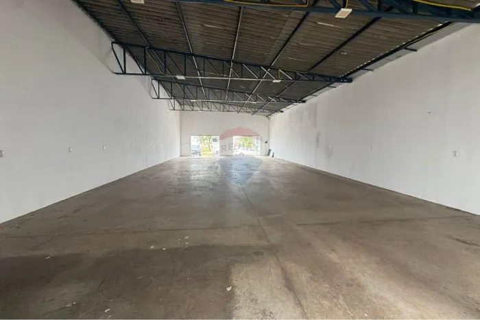 Galpão Comercial no Jardim dos Ipês