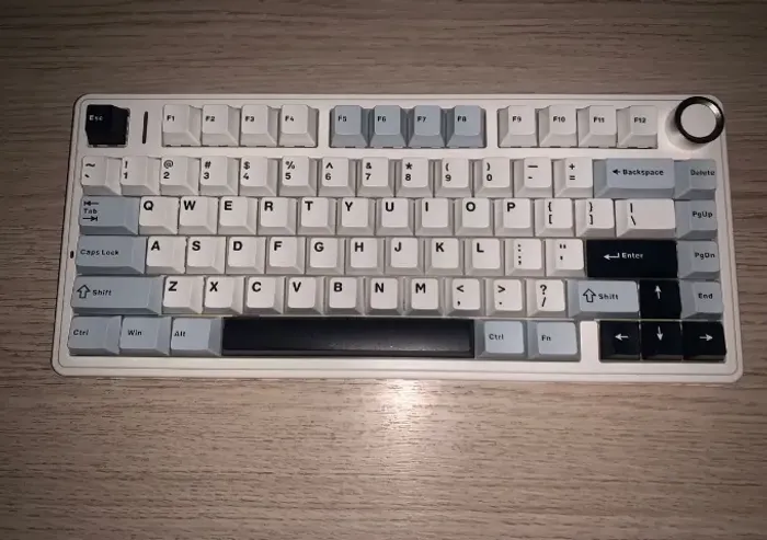 Teclado Mecânico Aula F75