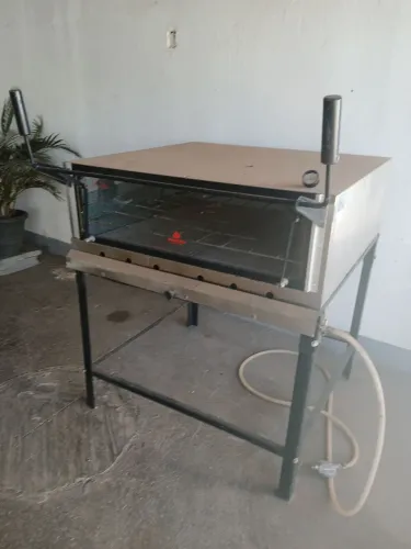 Forno de assa pizza
