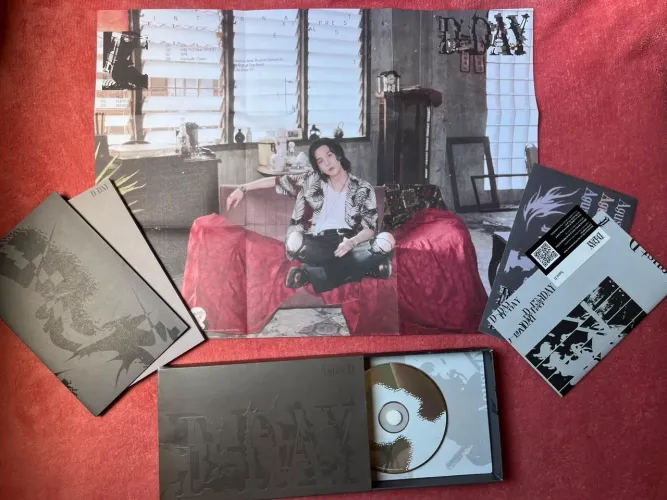 álbum DDay Yoongi Agust D BTS versão 2