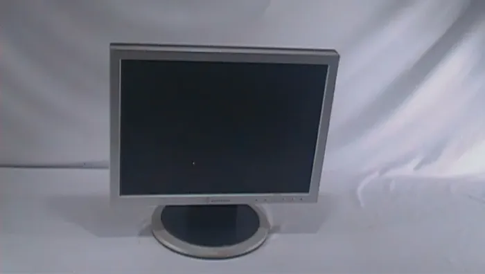 ? MONITOR POSITIVO USADO À VENDA ?