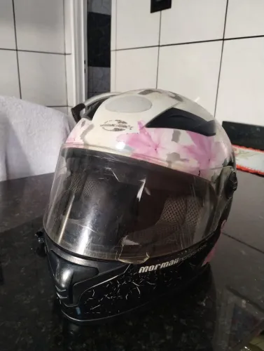 Capacete