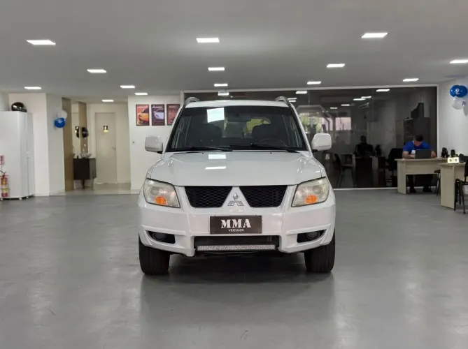 Mitsubishi Pajero TR4 2.0 Flex 16V 4X2 Aut. 2013