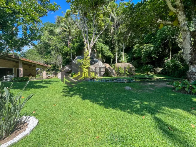Casa perfeita para pousada ou retiro no Jardim Guaiuba, Guaruja