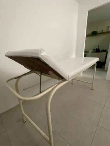 Vendo cama de massagem