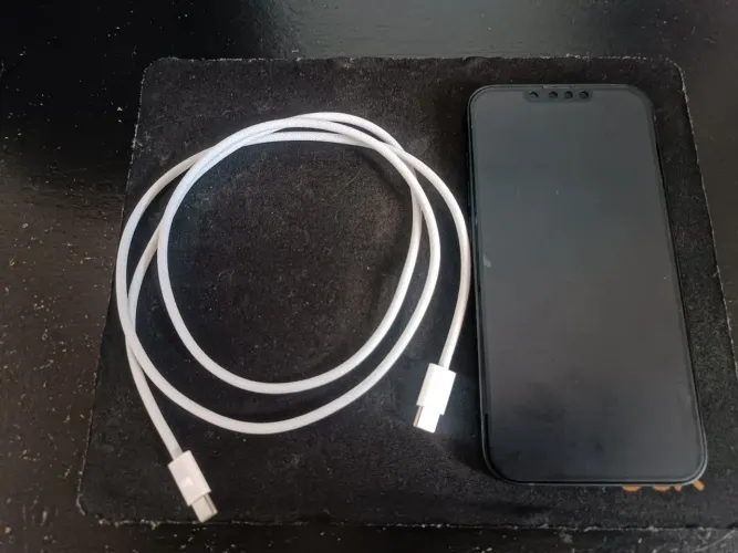 iPhone 17e nunca usado