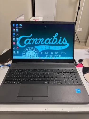 Laptop HP 256R-G9 i5 16gb 256gb SSD 15.6?