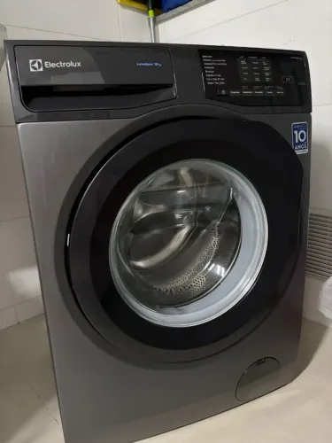Máquina de Lavar Roupas Electrolux