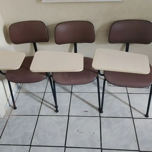 Cadeiras escolar