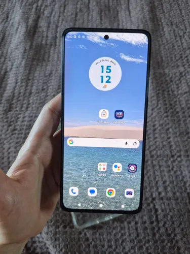 Celular Moto Edge 30 256 GB e 8 GB