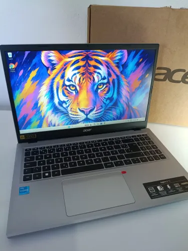 Notebook Acer na caixa 