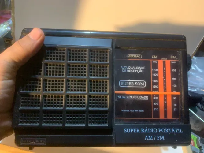 rádio portátil Motobras, modelo RM-PFT22AC,