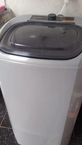 Tanquinho de roupas 