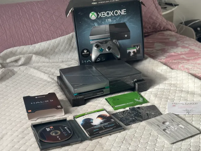 Xbox One 1T Halo 5 Guardians completo para colecionador