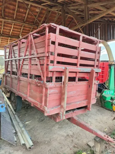 Carreta massey Ferguson boiadeira 