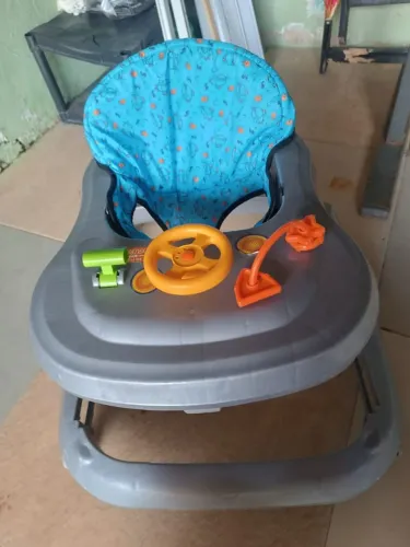 Andador de bebe usado, tem que vim buscar