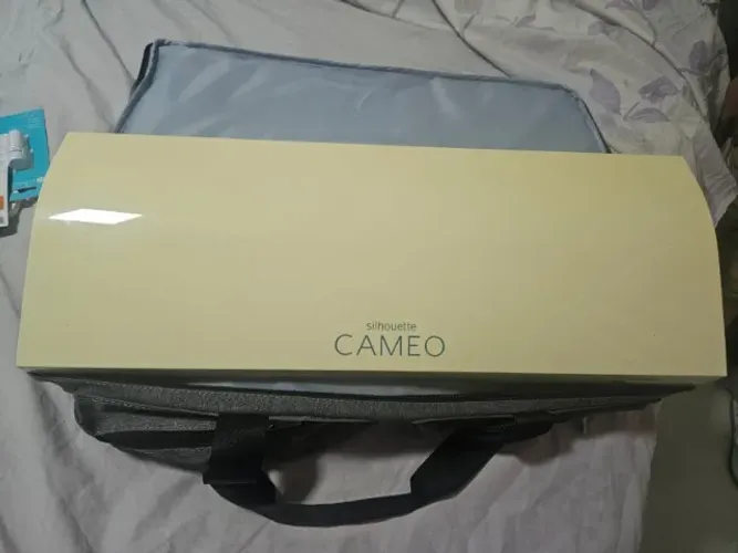Silhouette Cameo 3 + Bolsa de Transporte + Lâminas - Pouco Uso